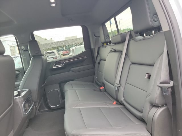 Used 2025 Chevrolet Silverado 1500 LTZ AWD/4WD image 32