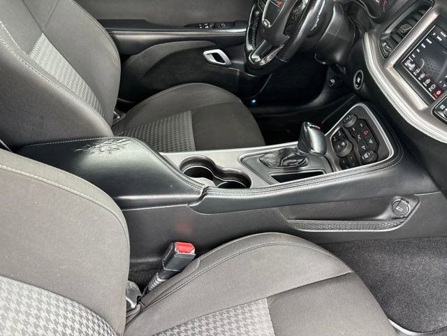 Used 2022 Dodge Challenger GT w/ Driver Convenience Group AWD/4WD image 30