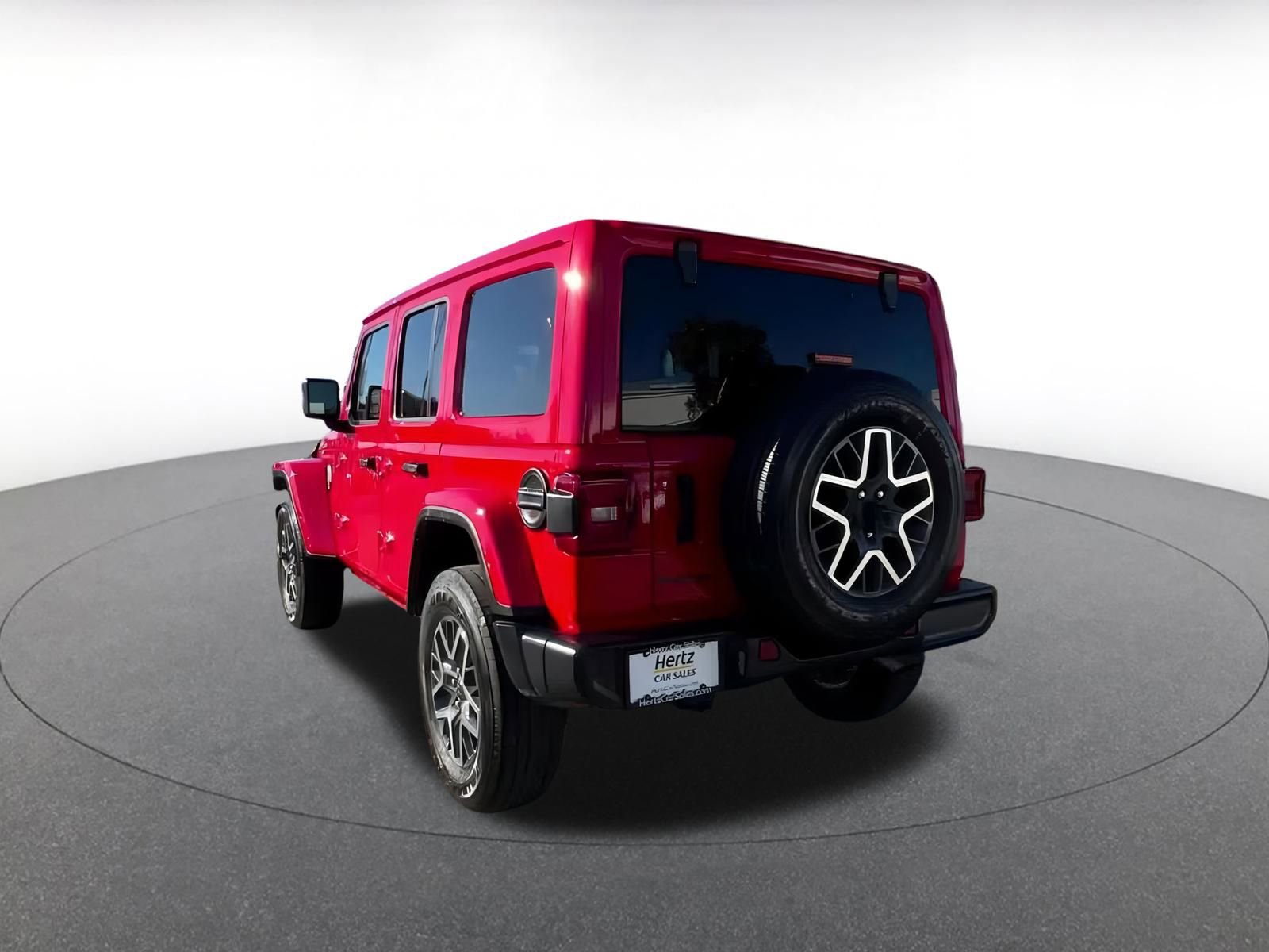 Used 2025 Jeep Wrangler Sahara image 8