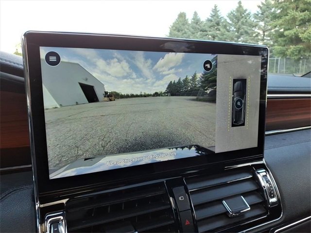 Used 2024 Lincoln Navigator Premiere image 21