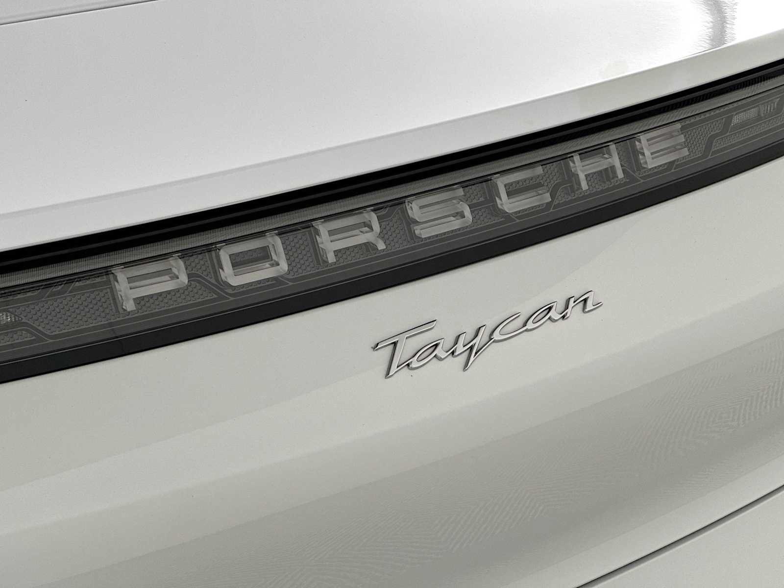 Certified 2025 Porsche Taycan image 31
