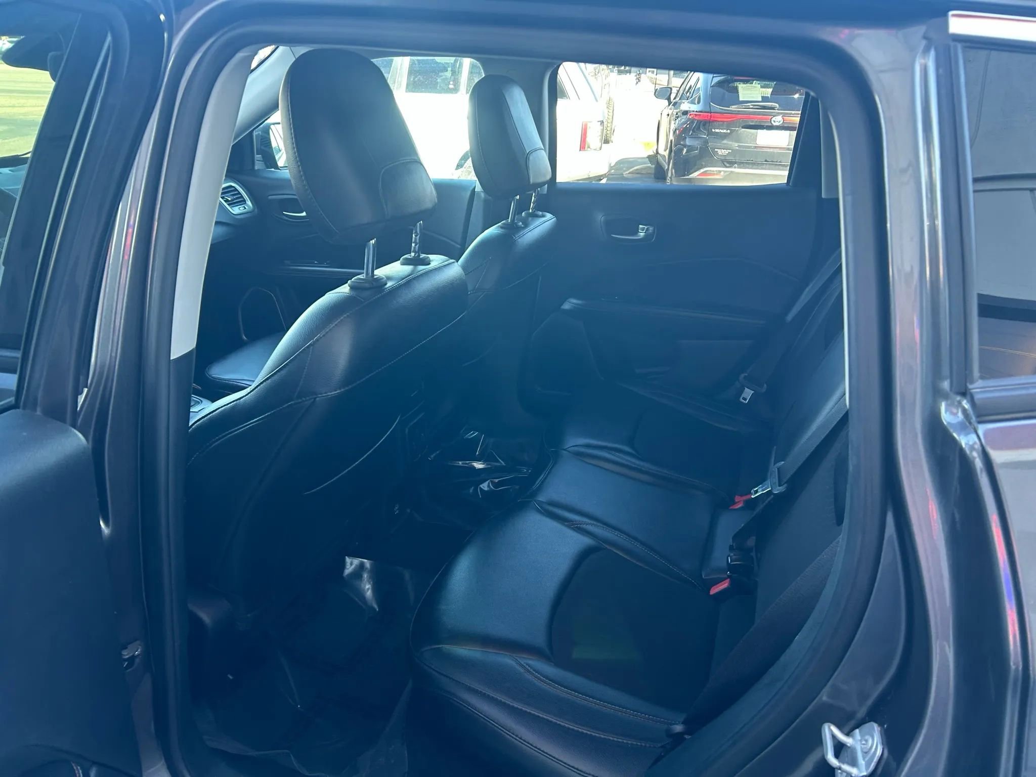 Used 2018 Jeep Compass Latitude image 14