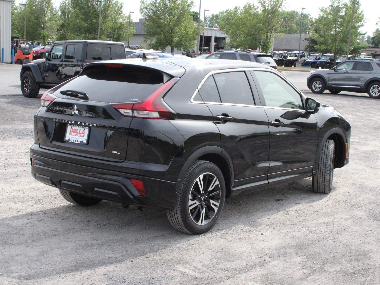 New 2025 Mitsubishi Eclipse Cross SEL image 9