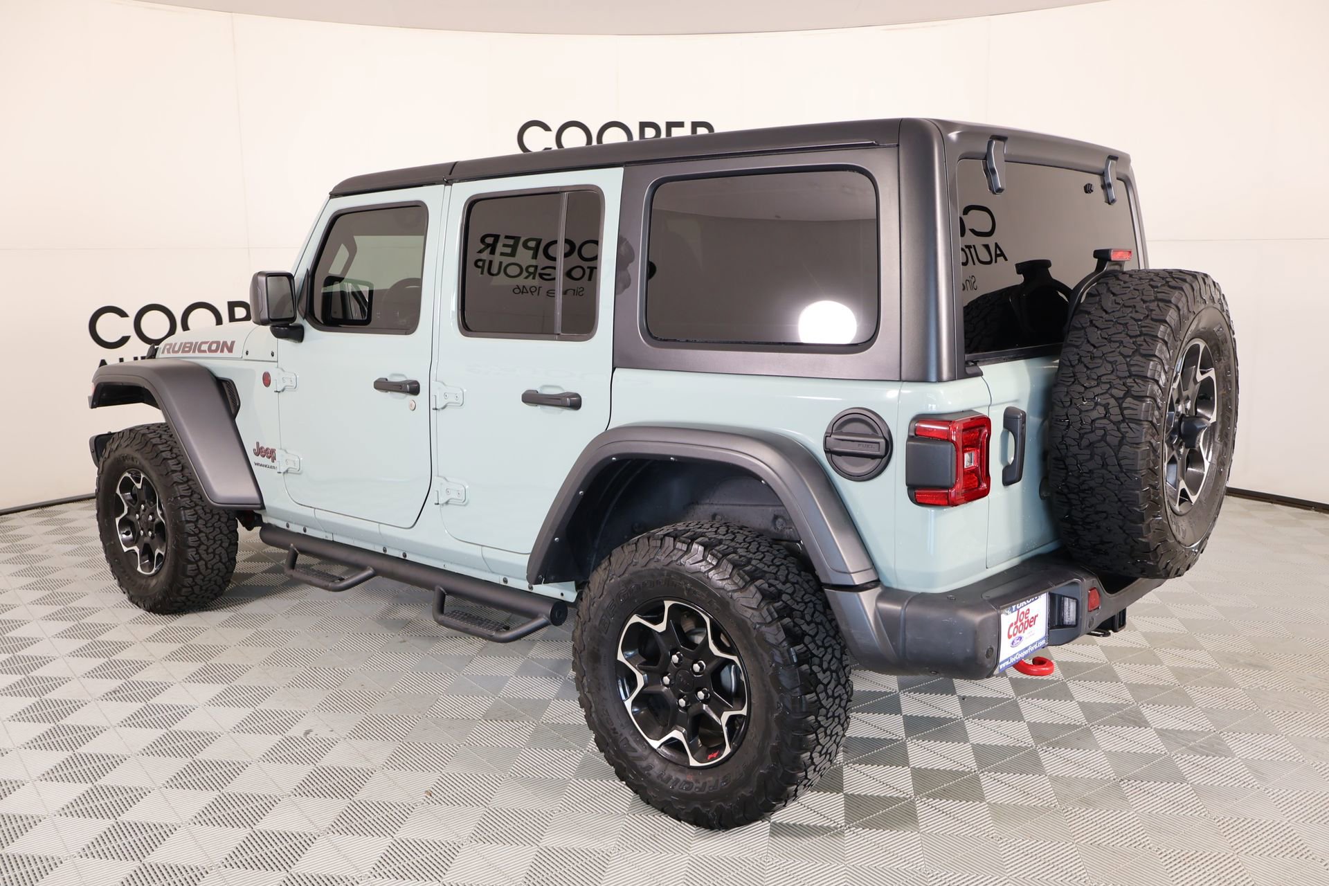 Used 2023 Jeep Wrangler Unlimited Rubicon w/ LED Lighting Group AWD/4WD image 23