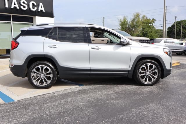 Used 2020 GMC Terrain SLT w/ GMC Pro Grade Package AWD/4WD image 9
