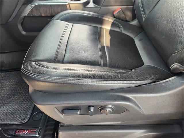 Used 2022 GMC Sierra 2500 Denali w/ Denali Ultimate Package image 25