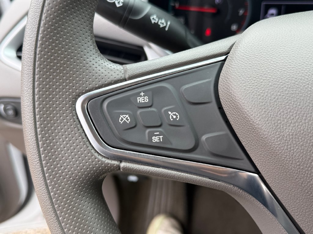 Used 2022 Chevrolet Malibu LT FWD image 15