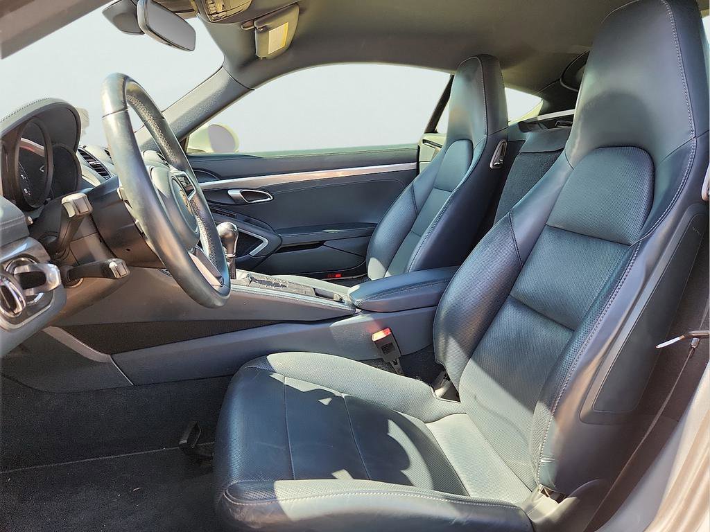 Used 2021 Porsche 718 Cayman image 16