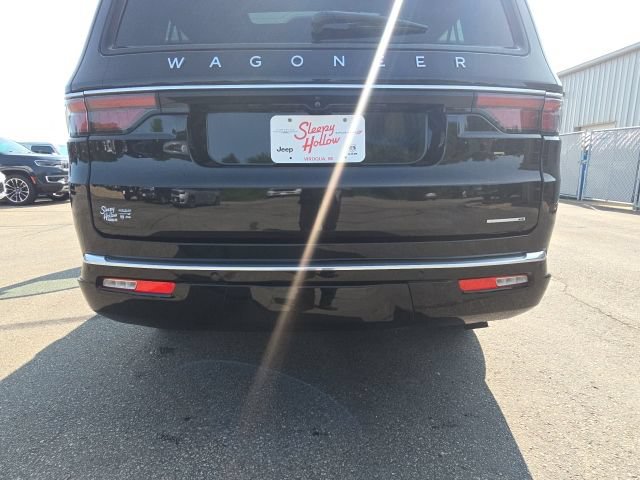 Used 2024 Jeep Wagoneer L Series II w/ Convenience Group I AWD/4WD image 23