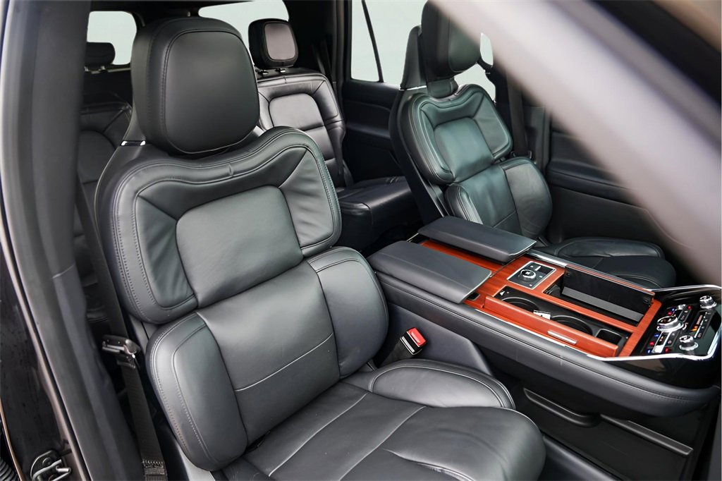 Used 2024 Lincoln Navigator L Reserve image 36
