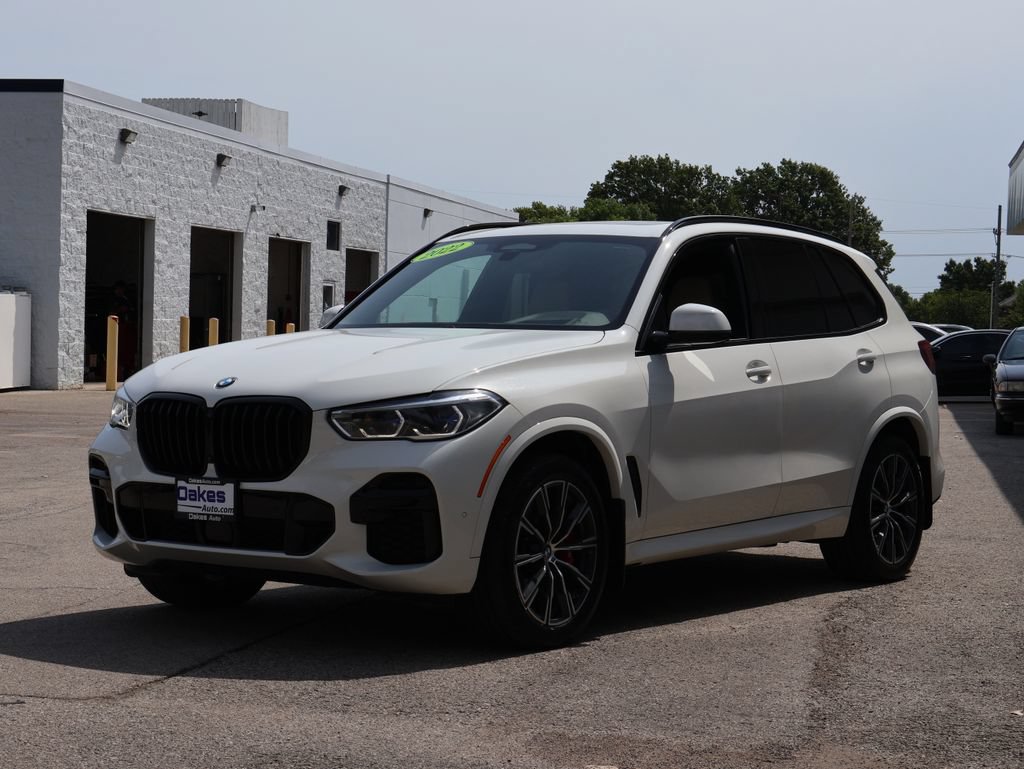 Used 2022 BMW X5 M50i w/ Executive Package AWD/4WD image 3