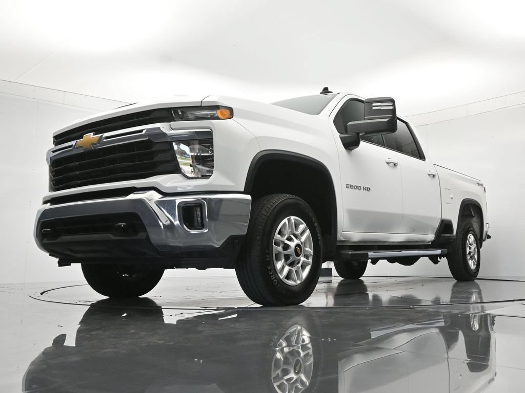 Used 2025 Chevrolet Silverado 2500 LT w/ Convenience Package AWD/4WD image 37