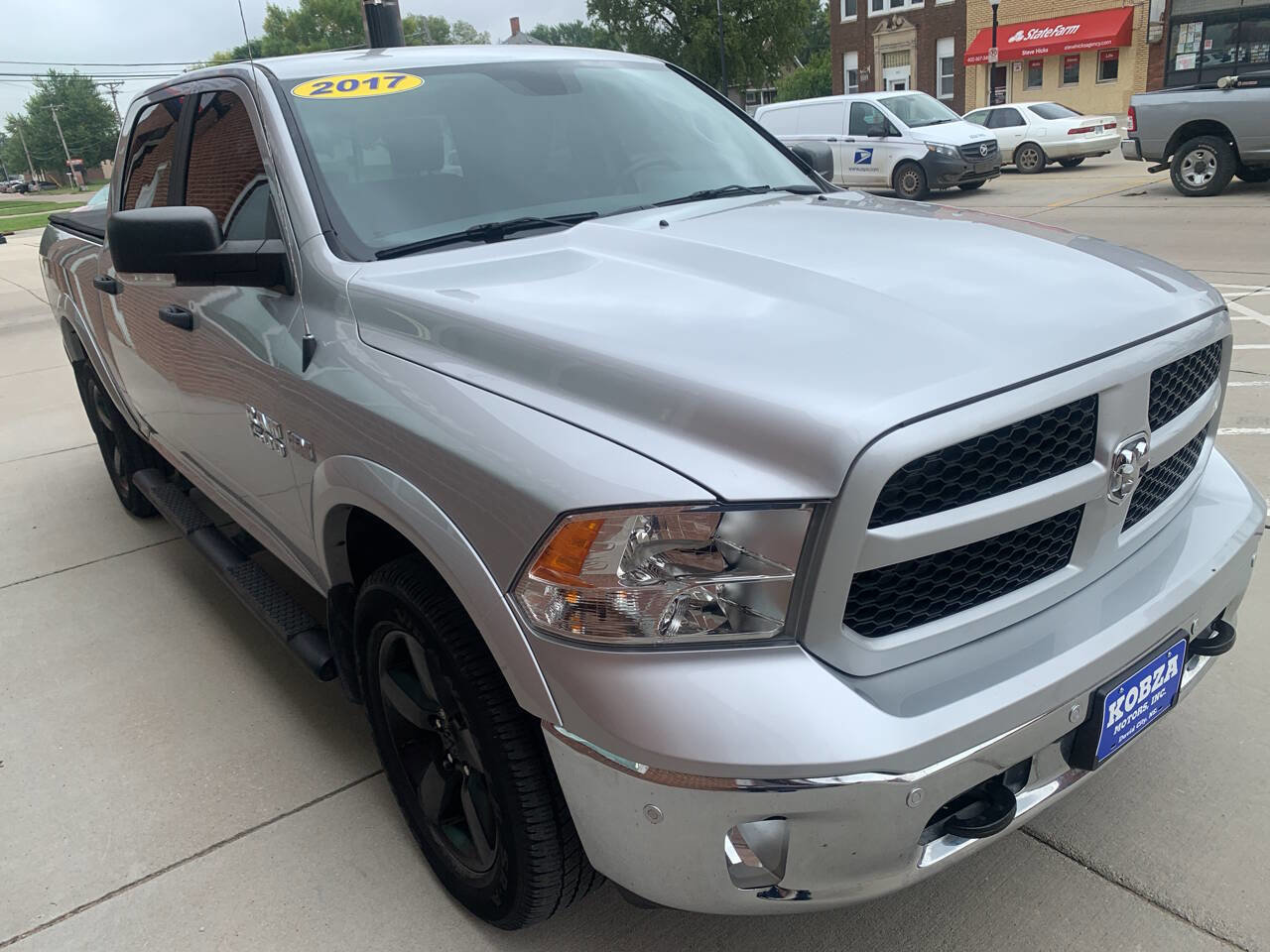 Used 2017 RAM 1500 Outdoorsman image 6