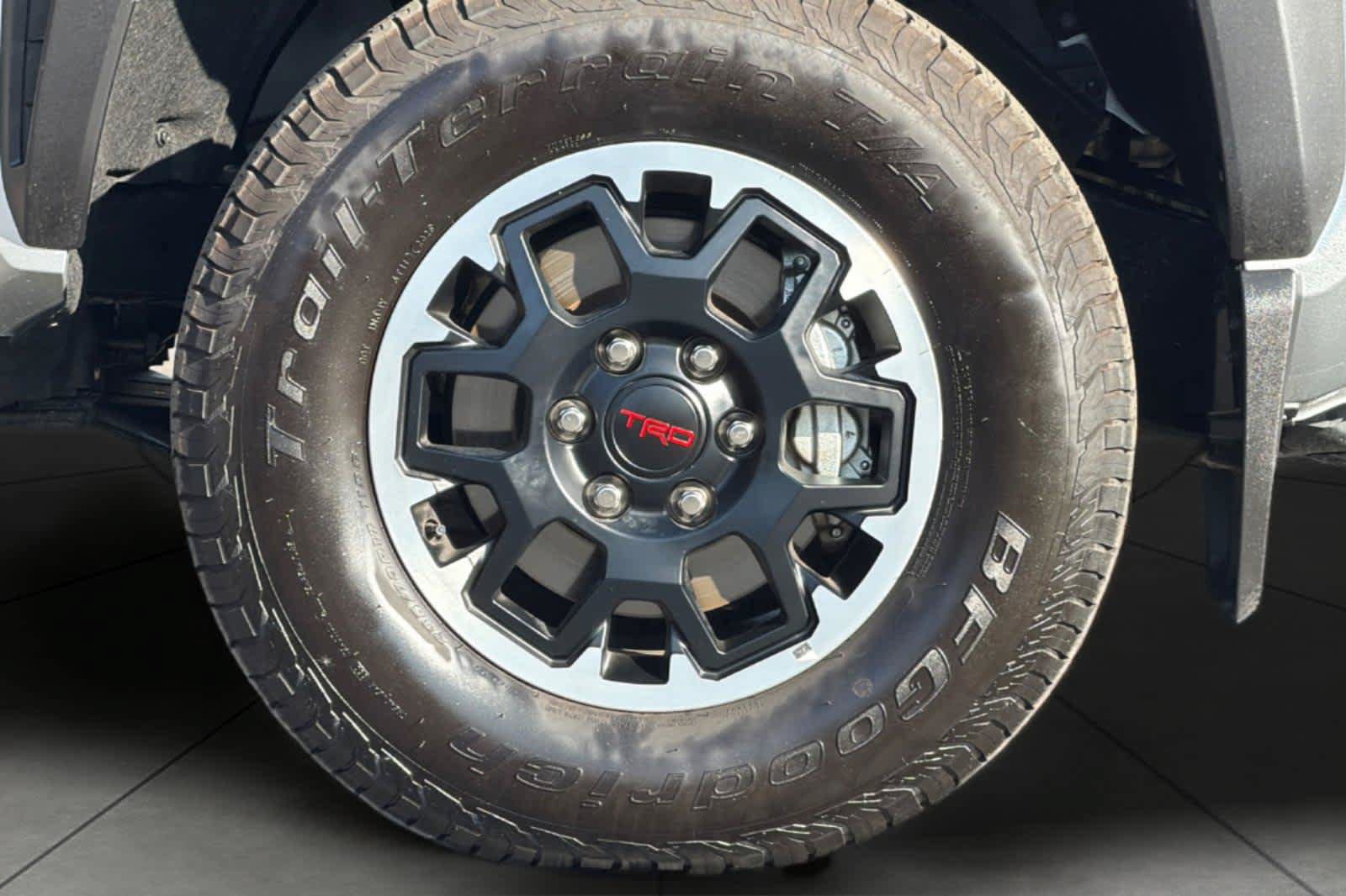 Used 2025 Toyota Tacoma TRD Off-Road AWD/4WD image 10