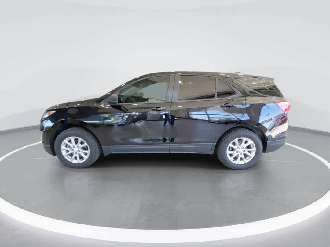 Used 2021 Chevrolet Equinox LS w/ LPO, Blackout Package AWD/4WD image 5