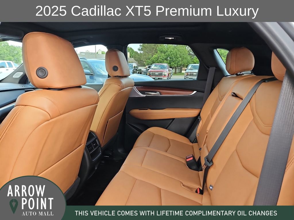 Used 2025 Cadillac XT5 Premium Luxury AWD/4WD image 18