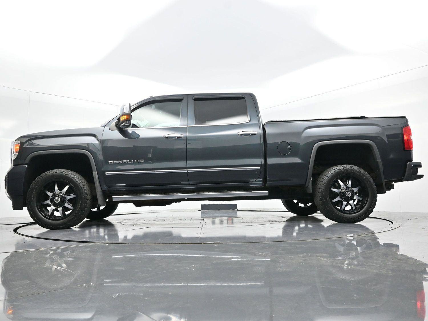 Used 2018 GMC Sierra 2500 Denali w/ Duramax Plus Package image 46