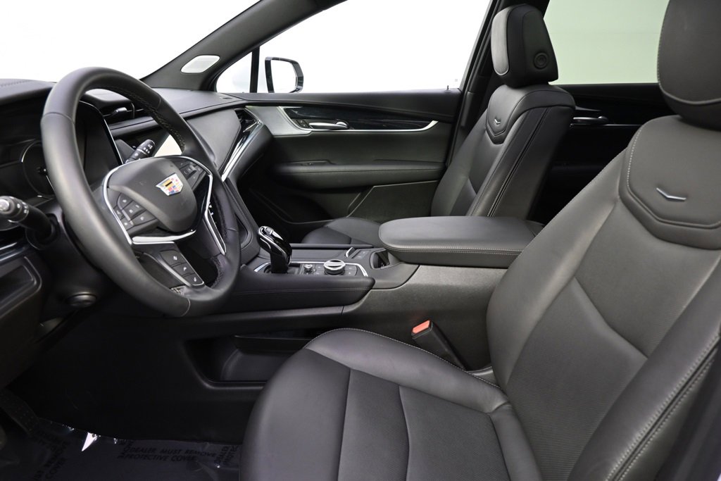 Certified 2025 Cadillac XT5 Premium Luxury image 13