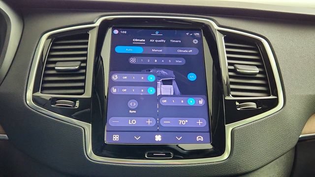 Certified 2023 Volvo XC90 B5 Plus w/ Protection Package Premier AWD/4WD image 22