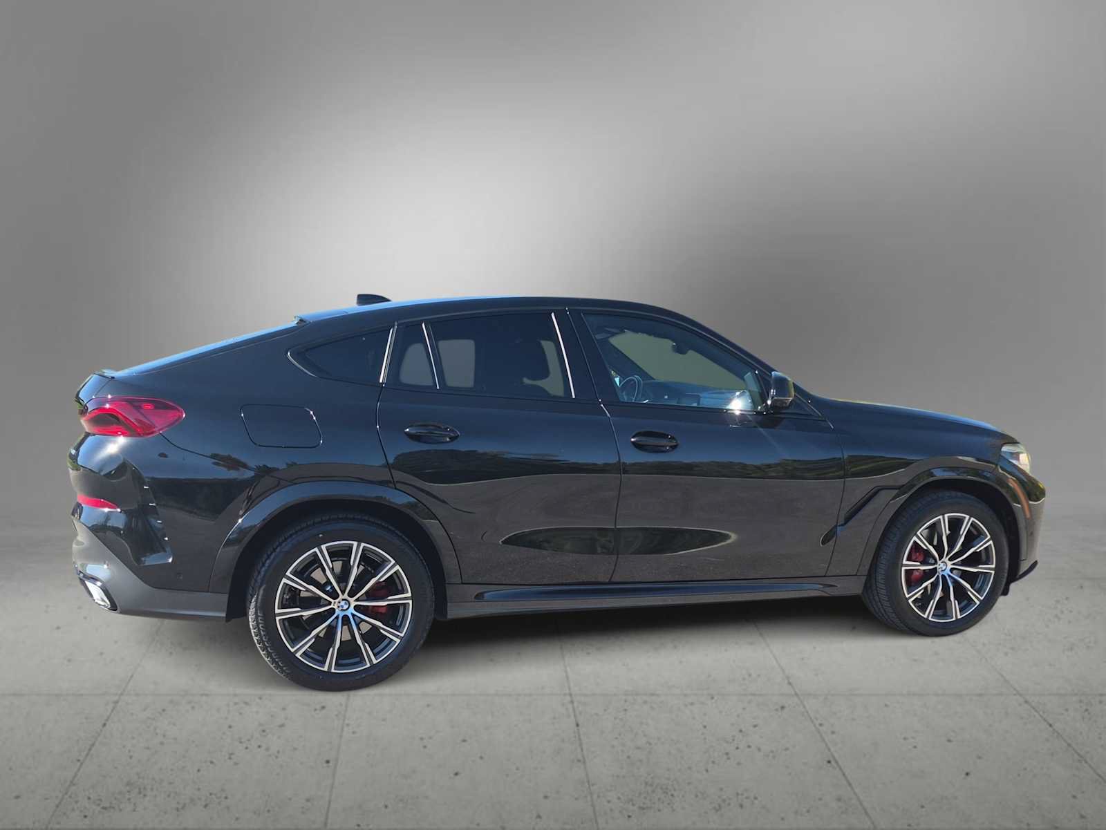 Used 2022 BMW X6 xDrive40i w/ M Sport Package AWD/4WD image 9