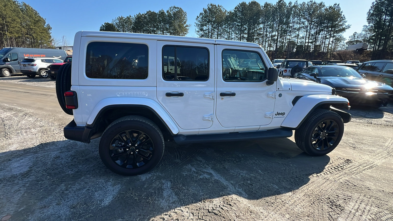 Used 2025 Jeep Wrangler Sahara 4xe image 7