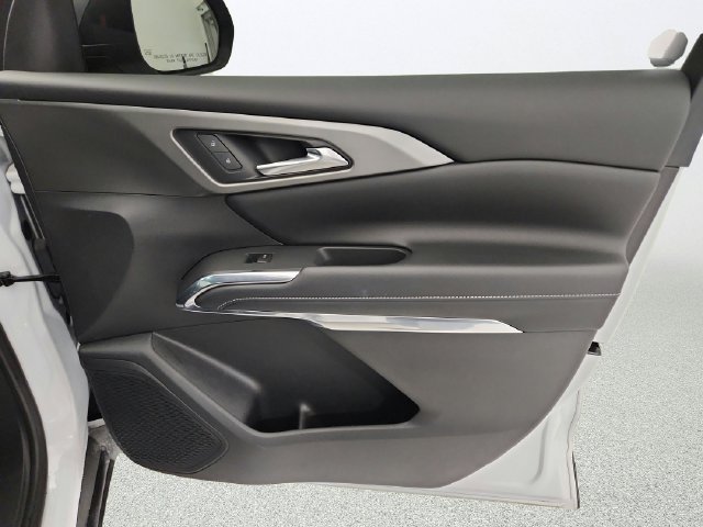 Used 2025 Chevrolet Traverse LT AWD/4WD image 30
