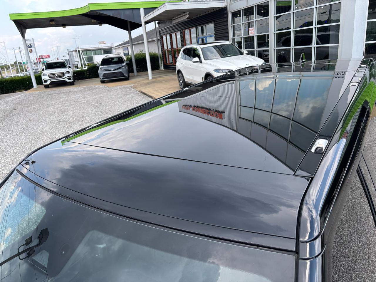 Used 2024 Rivian R1S Adventure AWD/4WD image 27
