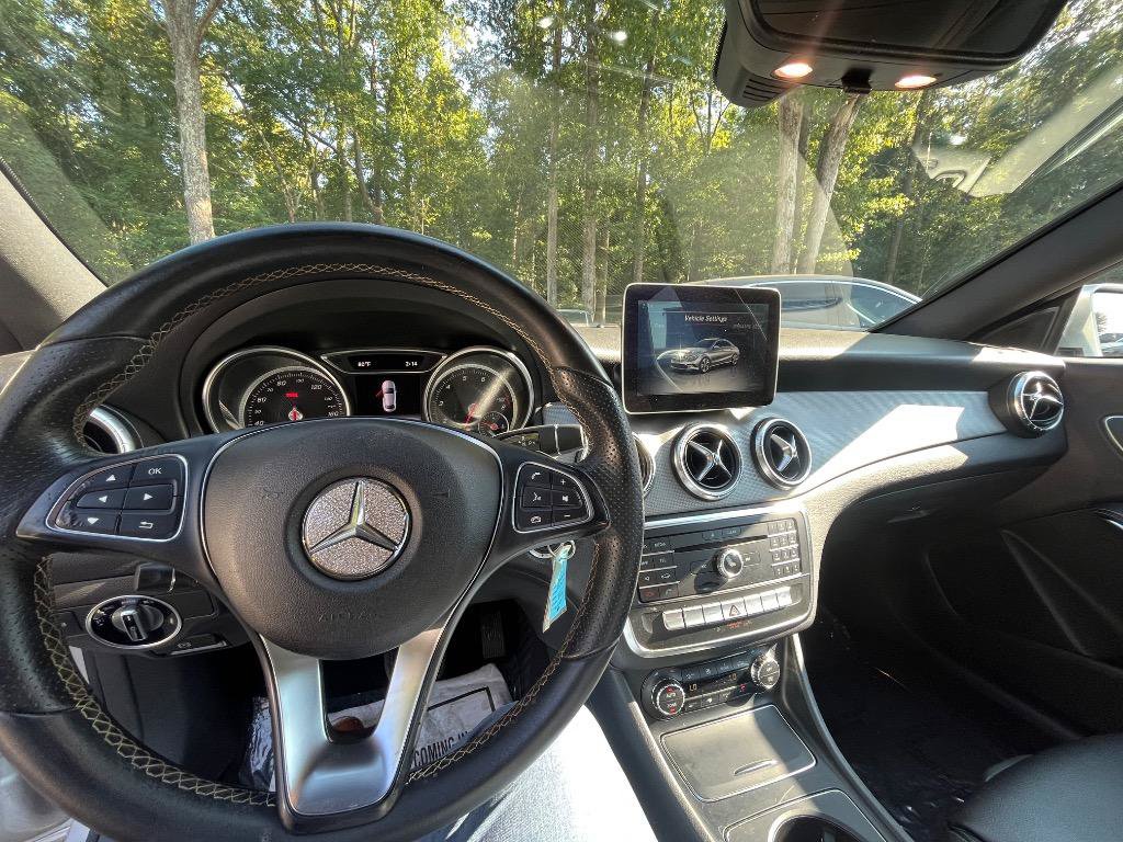 Used 2018 Mercedes-Benz CLA 250 image 16