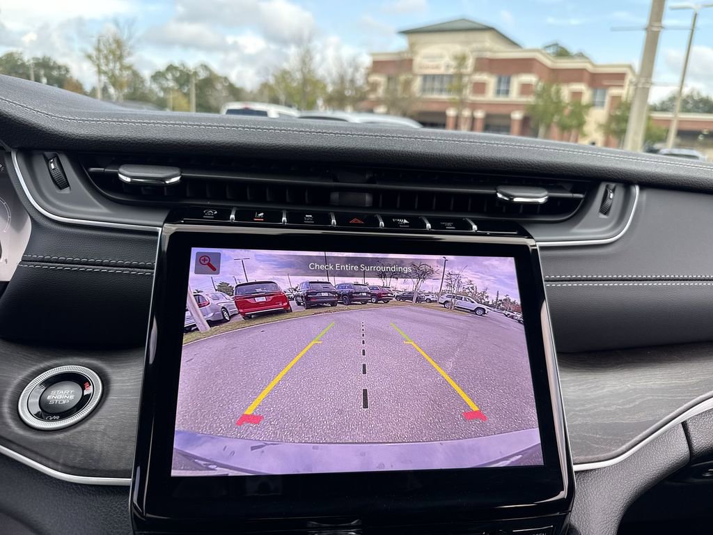 New 2025 Jeep Grand Cherokee L Limited w/ Black Appearance Package image 25