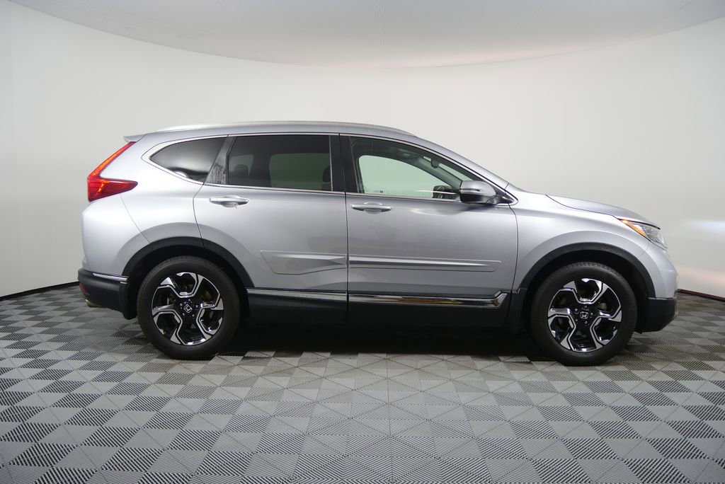 Used 2017 Honda CR-V Touring image 2