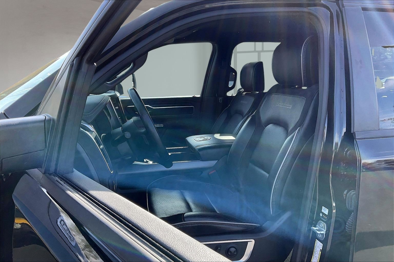 Used 2024 RAM 1500 Laramie image 22