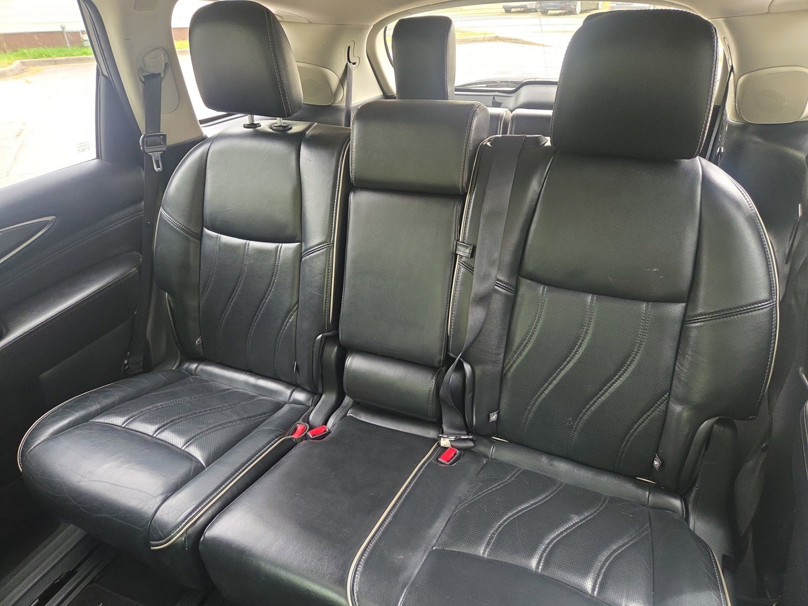 Used 2016 INFINITI QX60 AWD w/ Premium Package image 13