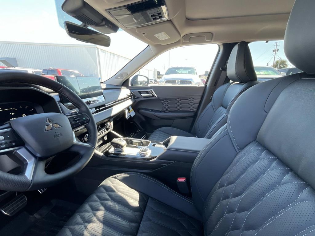 New 2026 Mitsubishi Outlander SEL FWD image 9