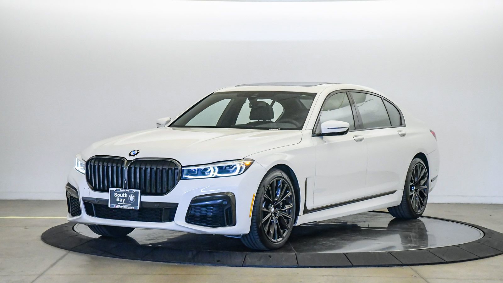 Certified 2022 BMW 740i w/ M Sport Package RWD image 1