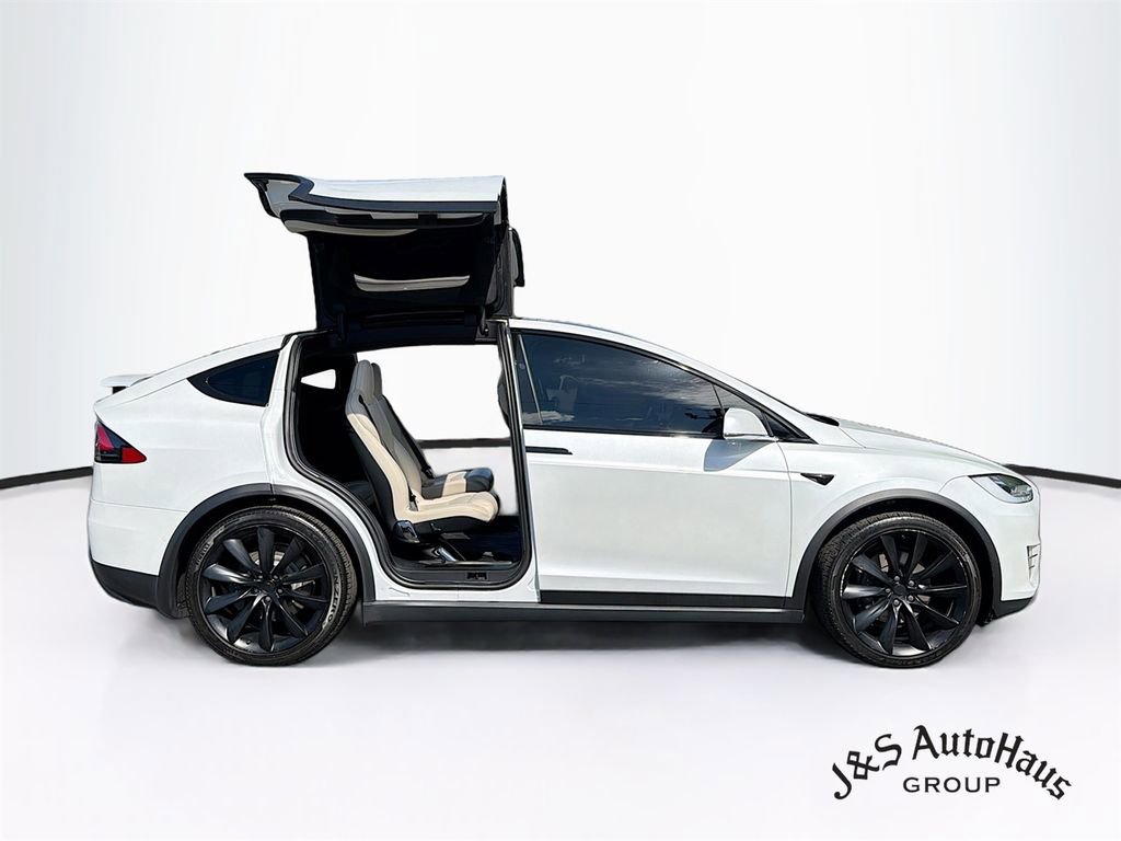 Used 2020 Tesla Model X Long Range AWD/4WD image 8