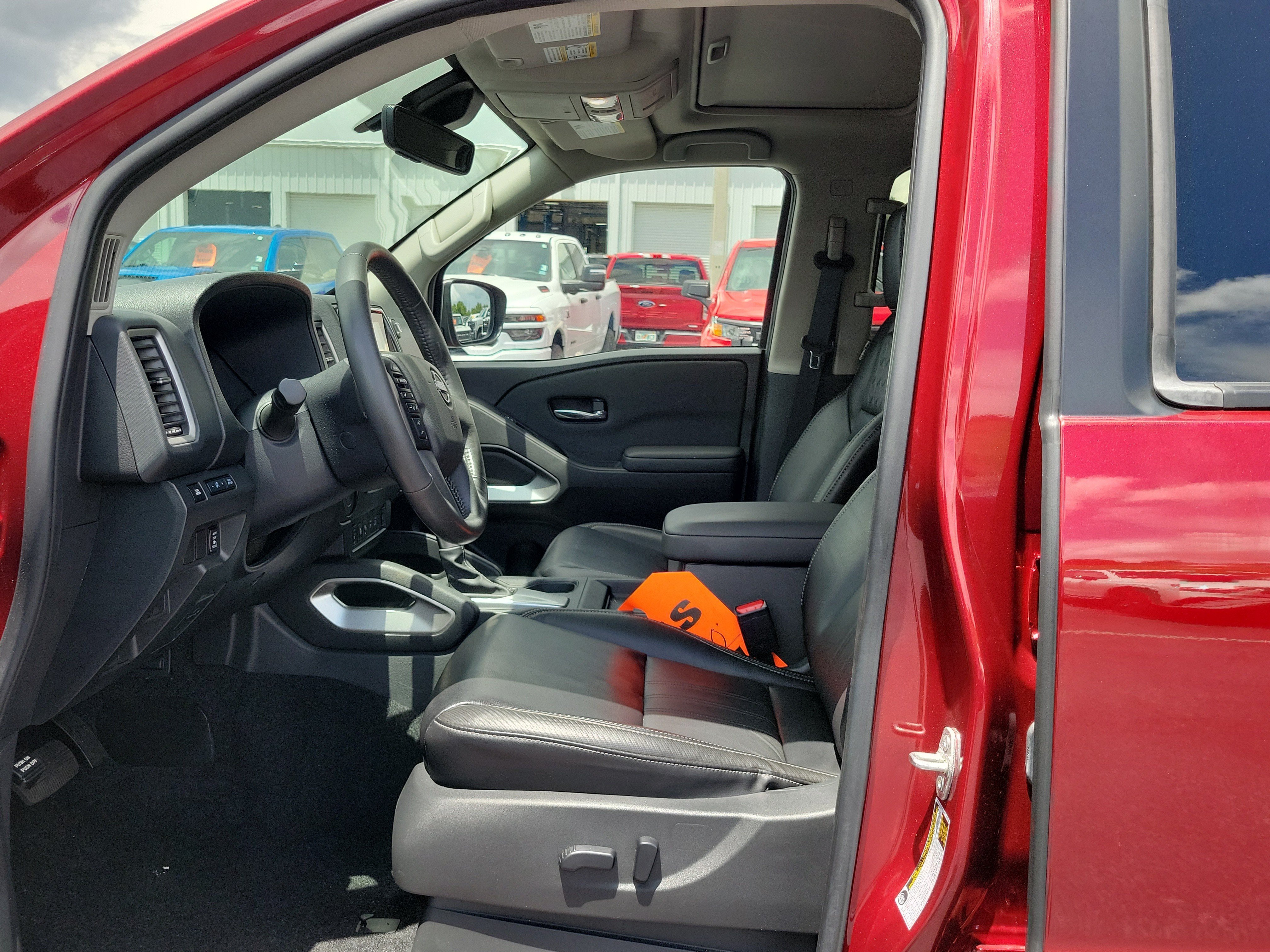Used 2024 Nissan Frontier SL w/ Technology Package RWD image 21