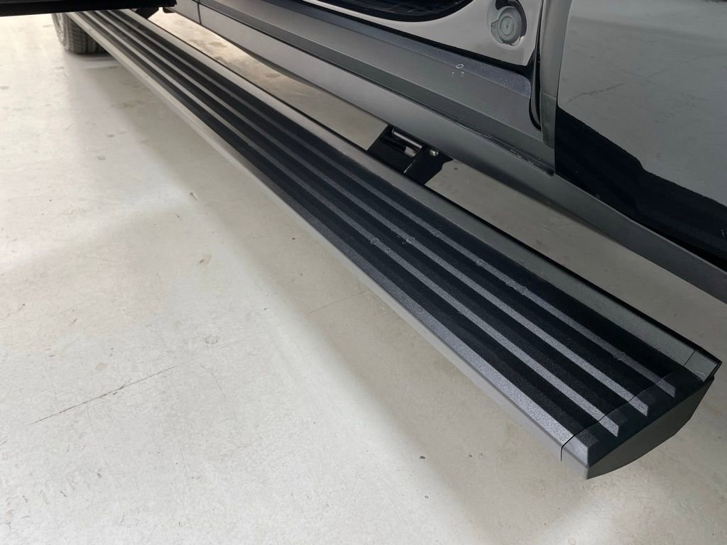 New 2026 GMC Yukon XL Denali w/ Sun & Power Step Package AWD/4WD image 11