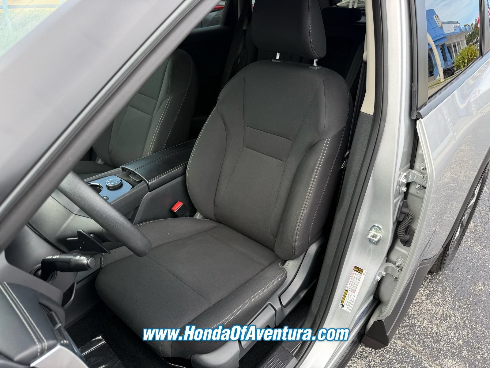 Used 2024 Nissan Rogue S AWD/4WD image 20