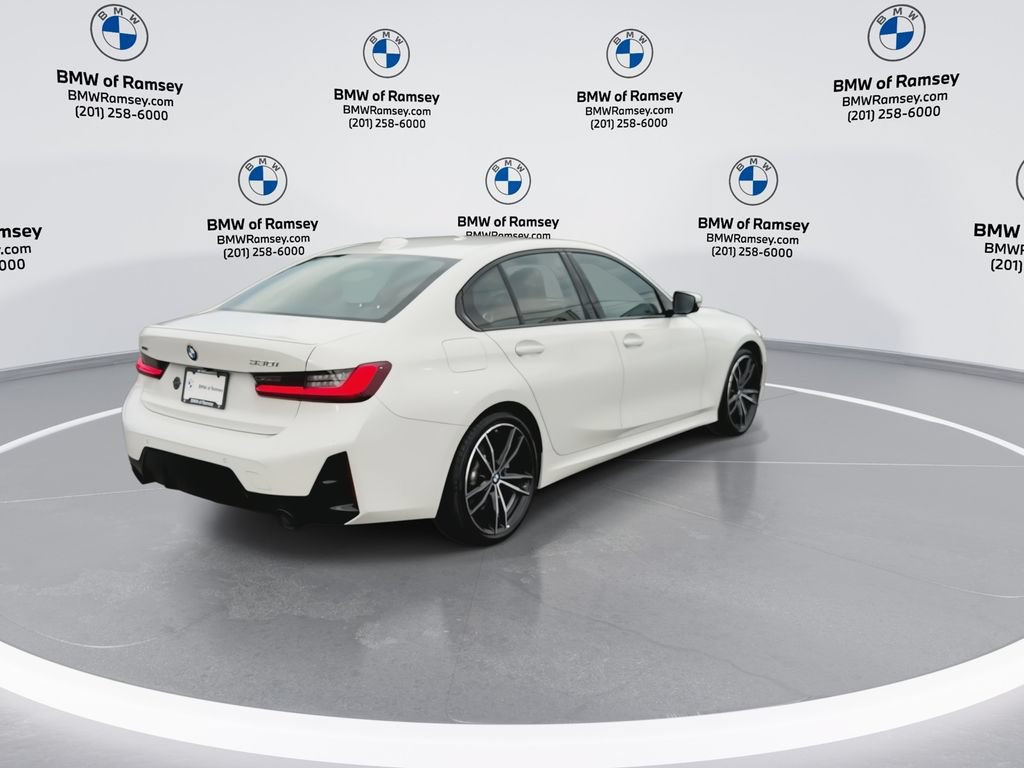 Used 2023 BMW 330i xDrive Sedan w/ M Sport Package AWD/4WD image 8