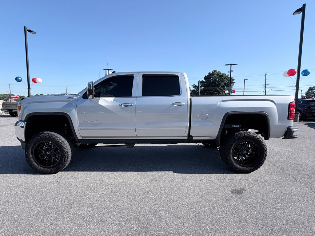 Used 2018 GMC Sierra 2500 SLT w/ Driver Alert Package AWD/4WD image 5