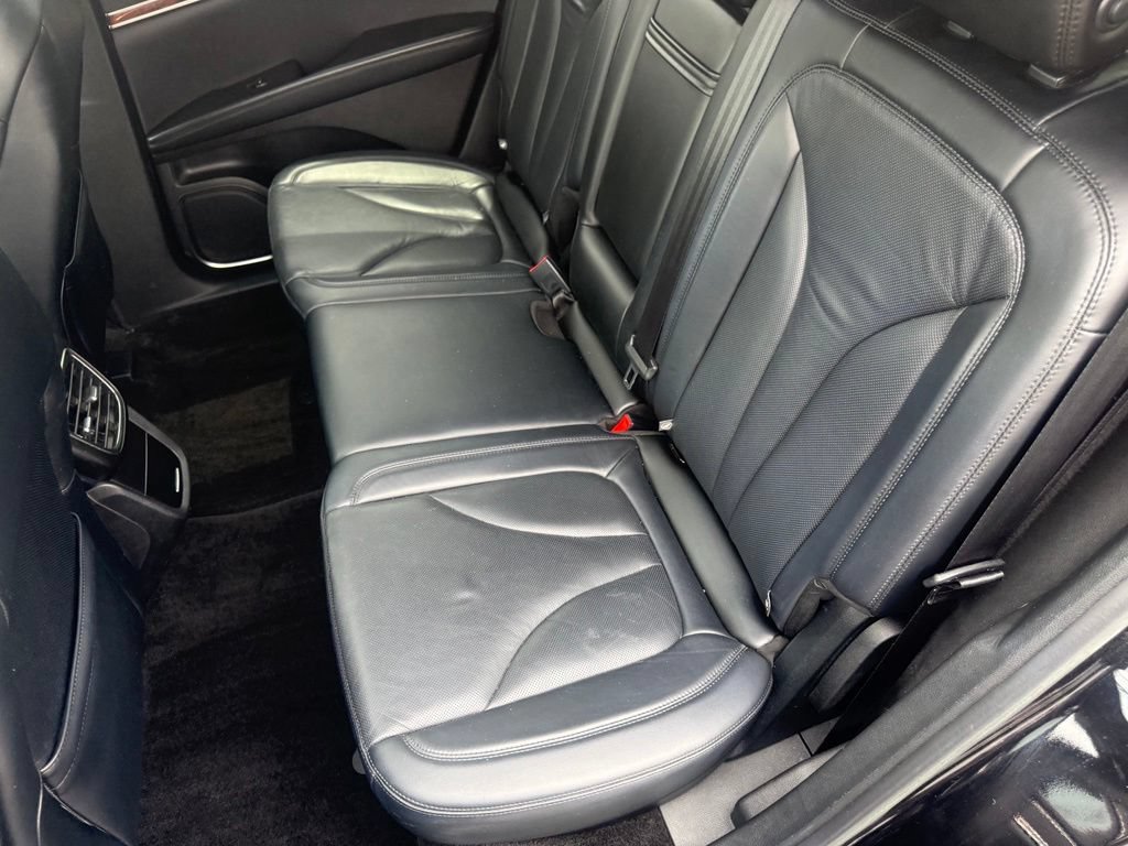 Used 2018 Lincoln MKX Reserve FWD image 33