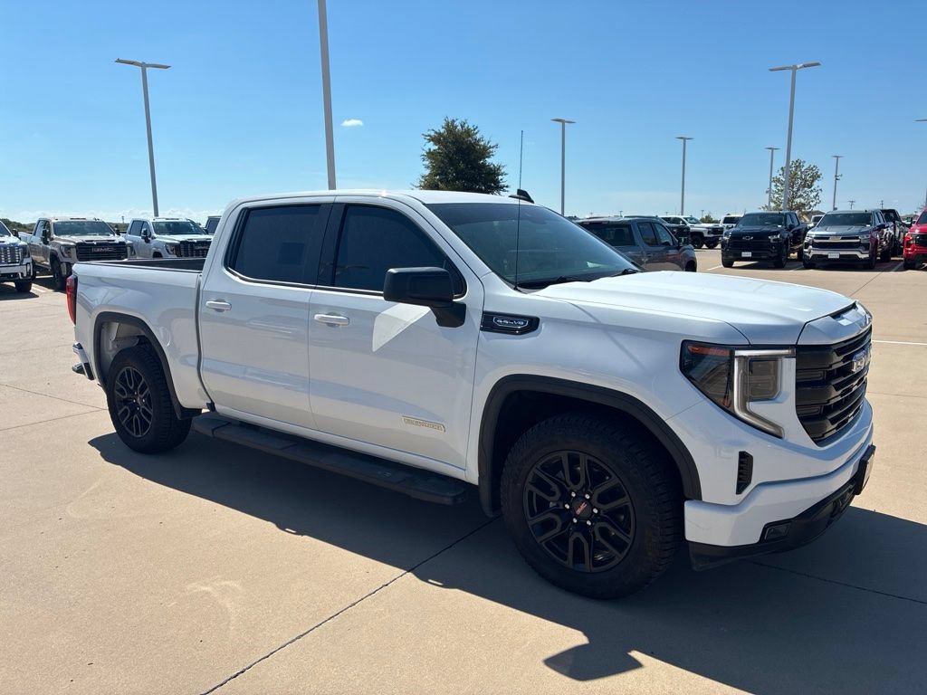 Used 2024 GMC Sierra 1500 Elevation w/ LPO, Elevation Black Package RWD image 5