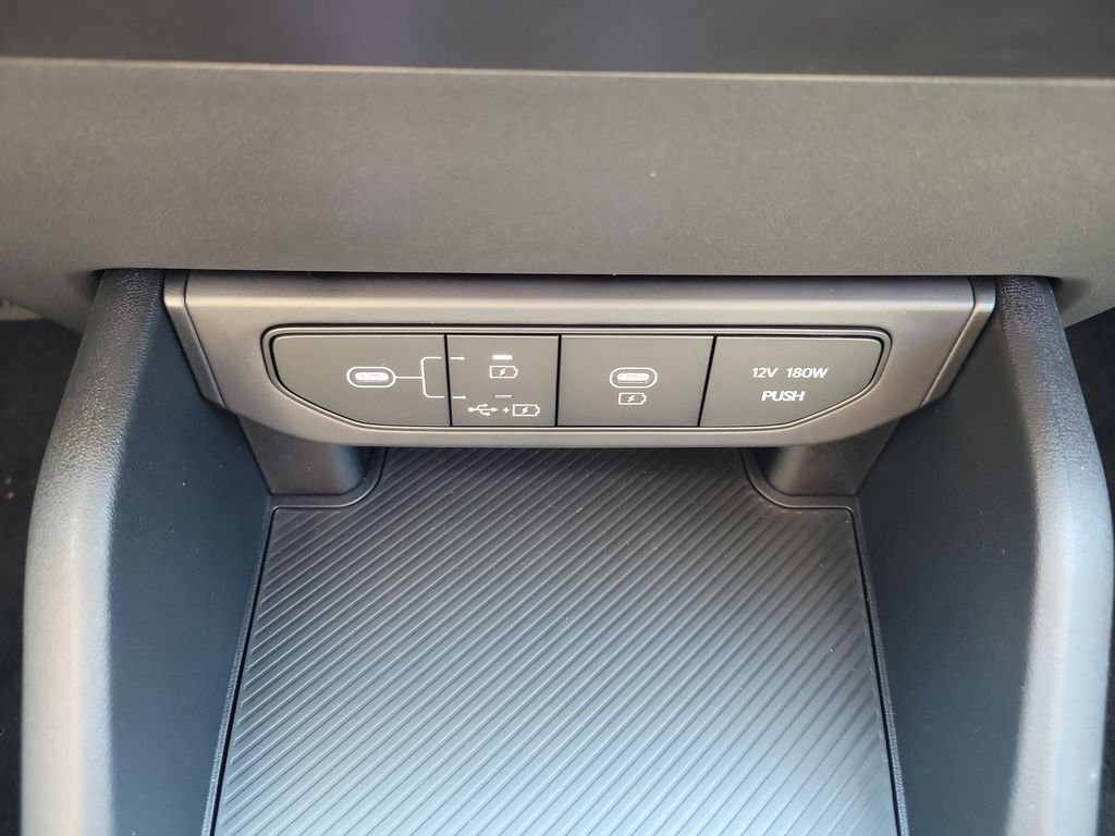 New 2026 Kia K4 FWD image 32