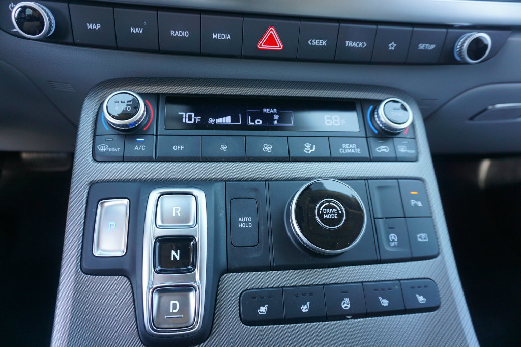 Used 2024 Hyundai Palisade SEL FWD image 13