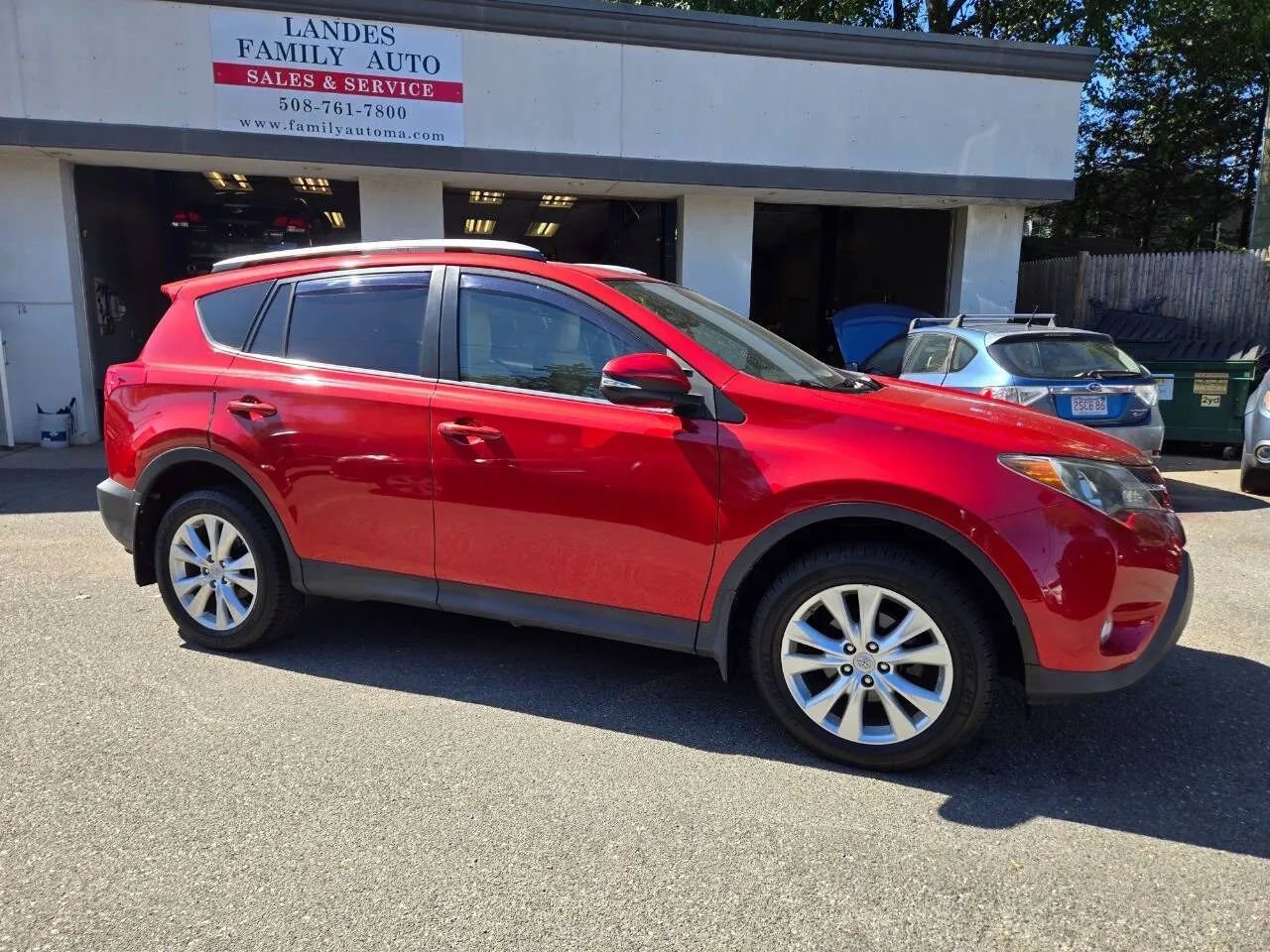 Used 2015 Toyota RAV4 Limited image 30