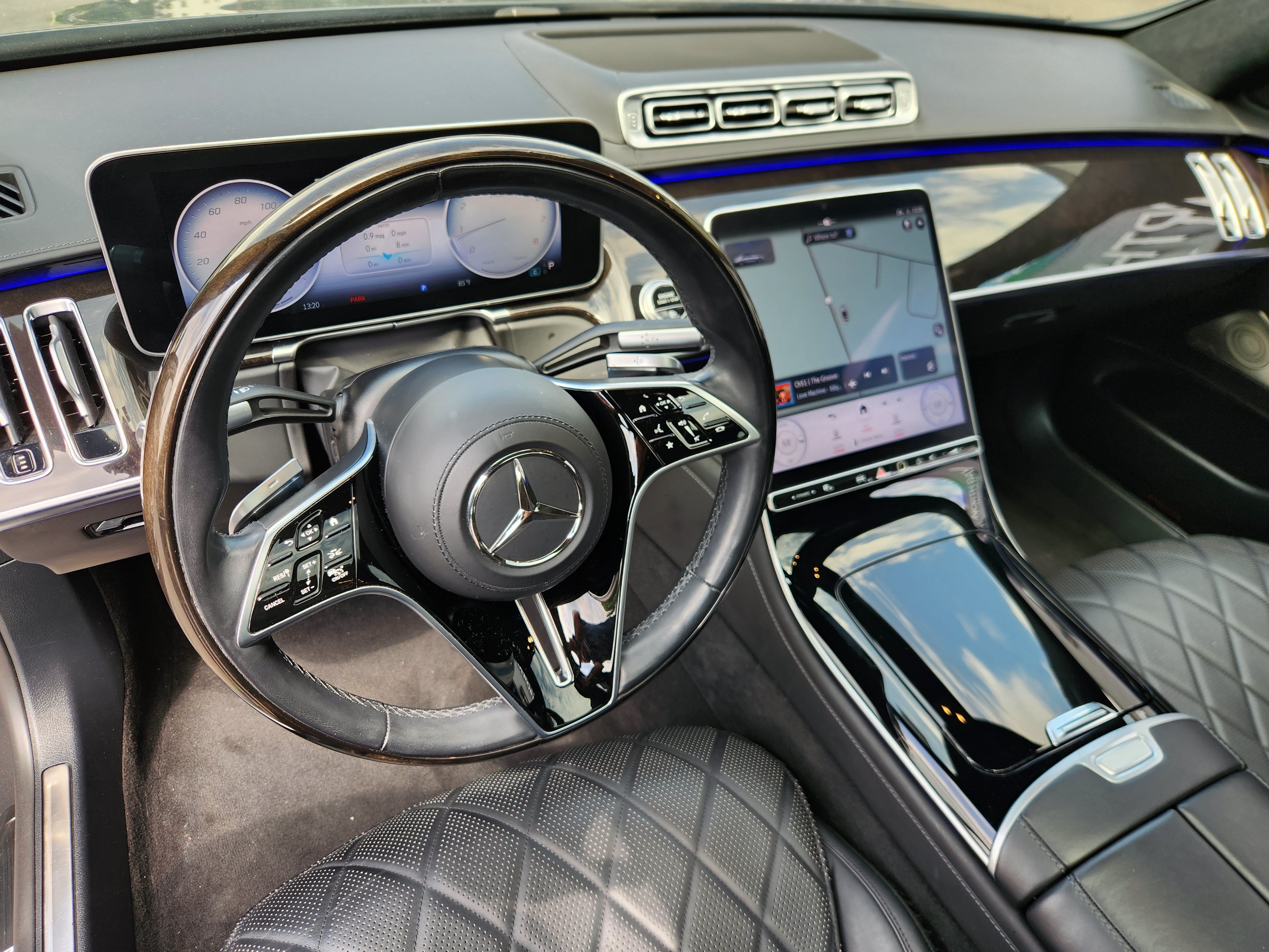 Used 2021 Mercedes-Benz S 580 4MATIC Sedan w/ AMG Line image 19