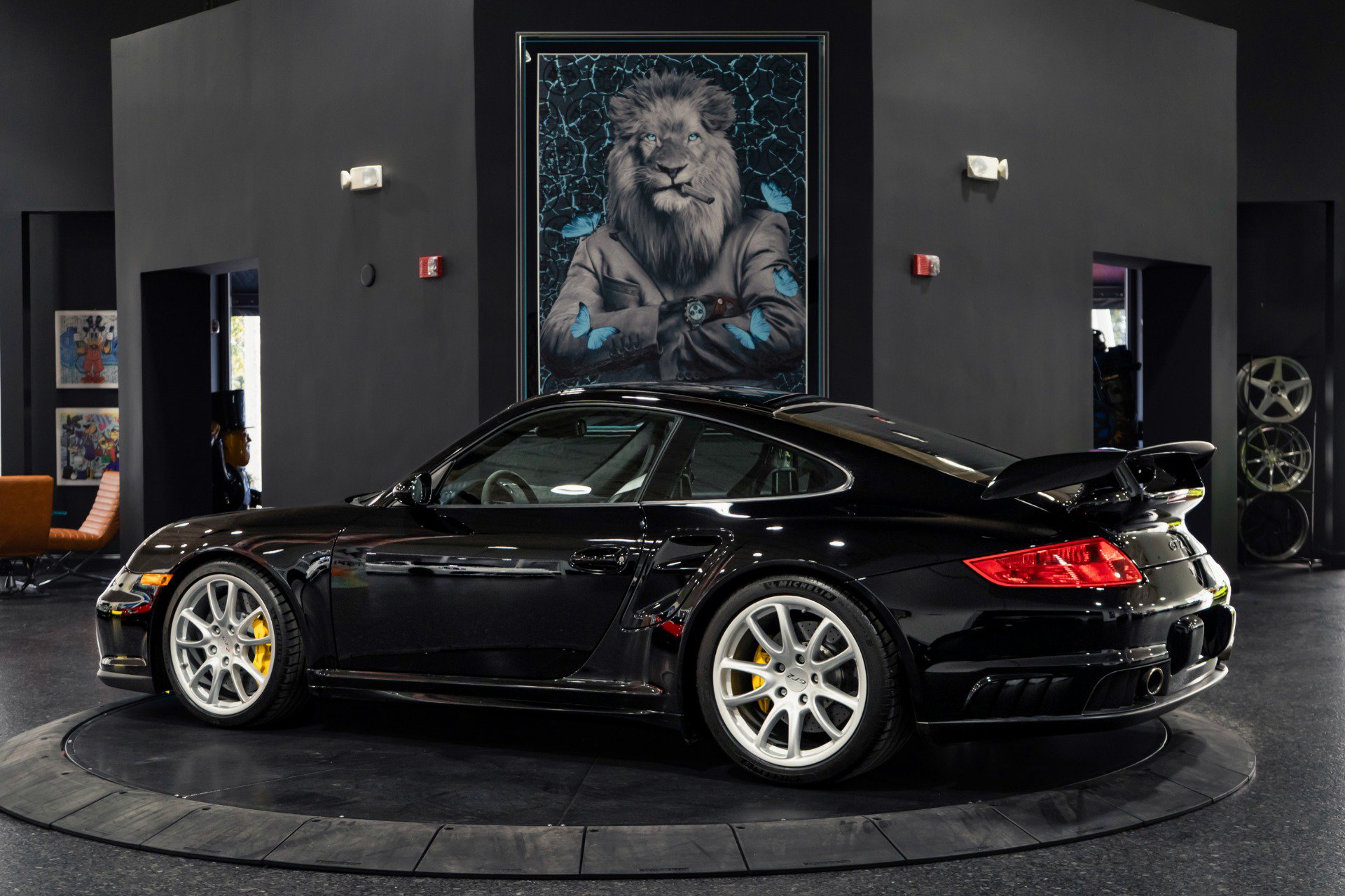 Used 2008 Porsche 911 GT2 RWD image 9
