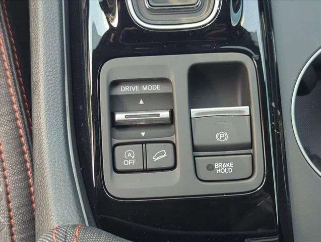 Used 2025 Honda Pilot Sport image 14