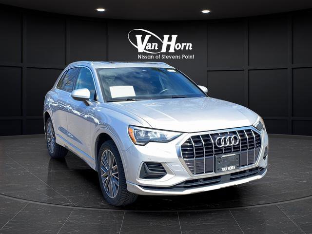 Used 2022 Audi Q3 2.0T Premium w/ Convenience Package AWD/4WD image 1