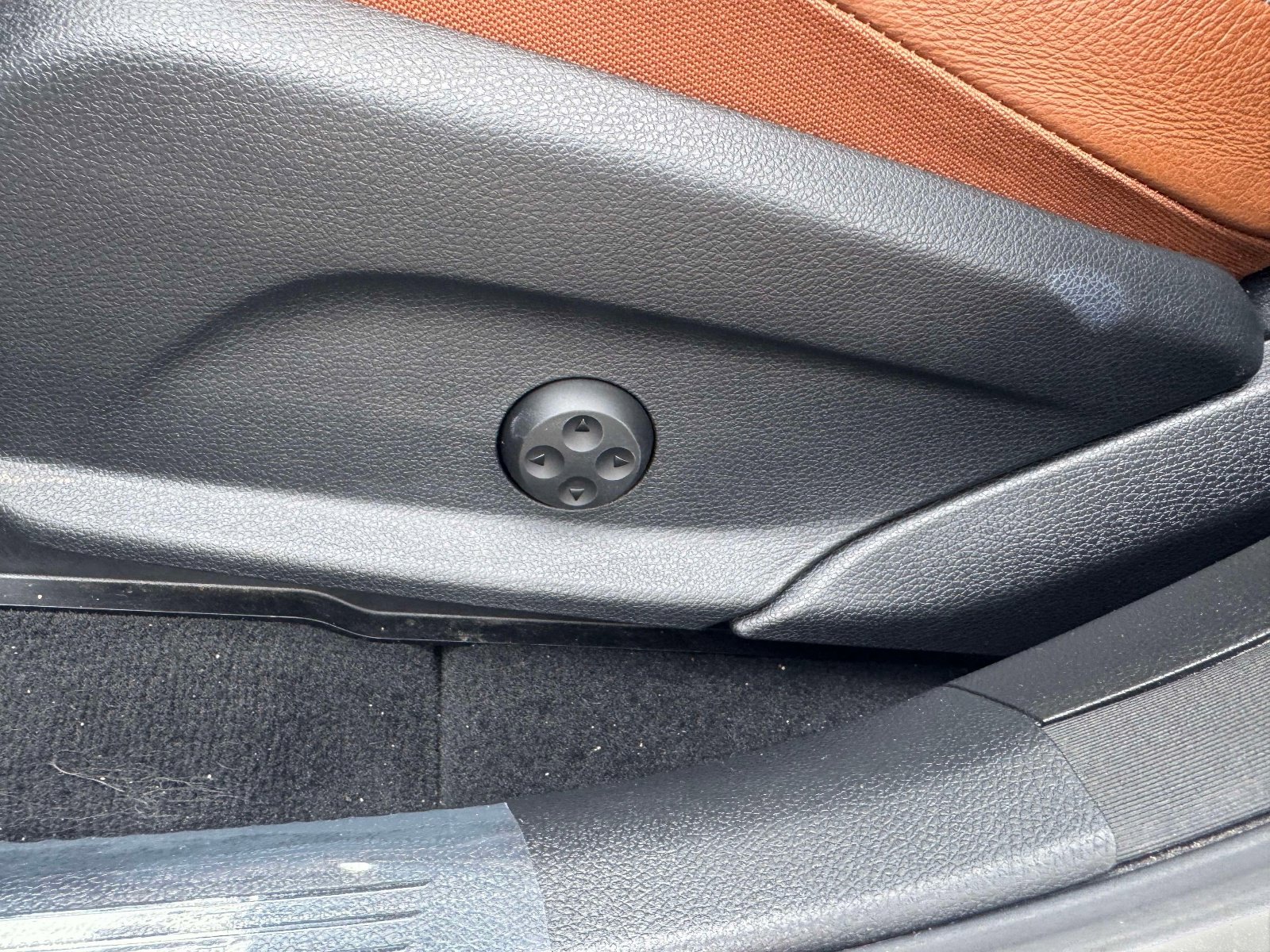 Used 2021 Mercedes-Benz GLC 43 AMG 4MATIC image 23